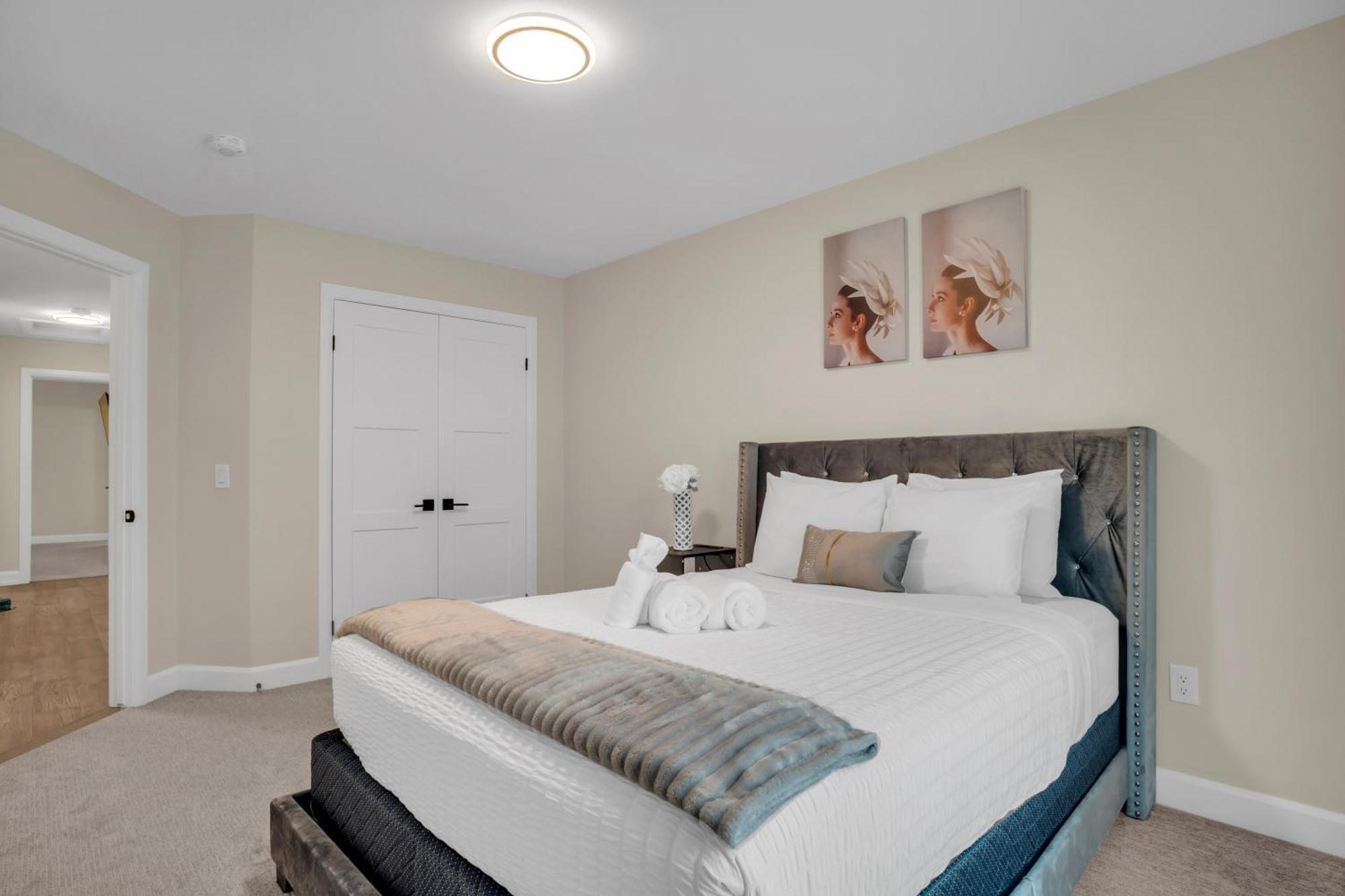 Luxury Niagara 3 Bdr Townhouse /Garage Lägenhet Exteriör bild