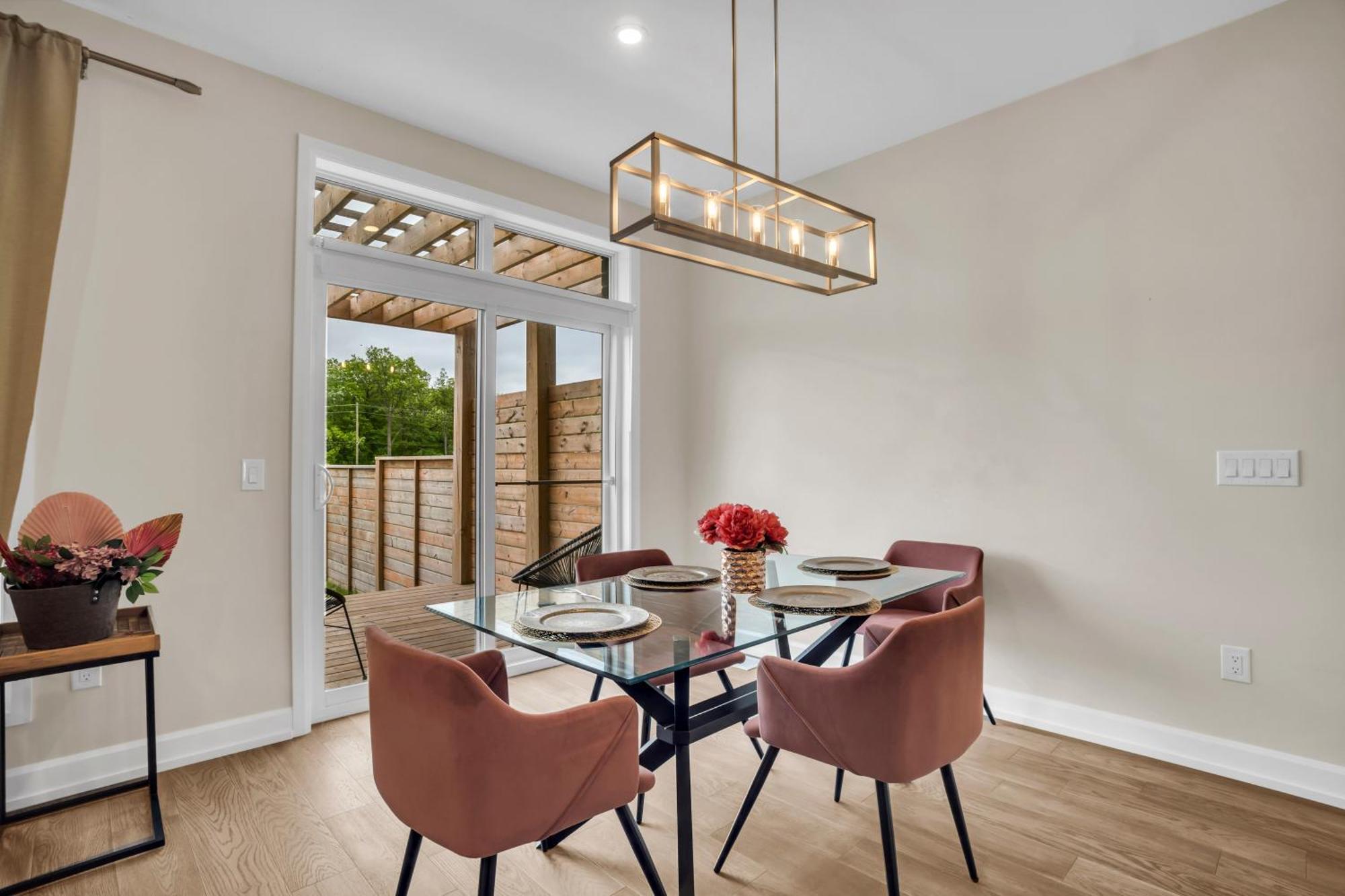 Luxury Niagara 3 Bdr Townhouse /Garage Lägenhet Exteriör bild