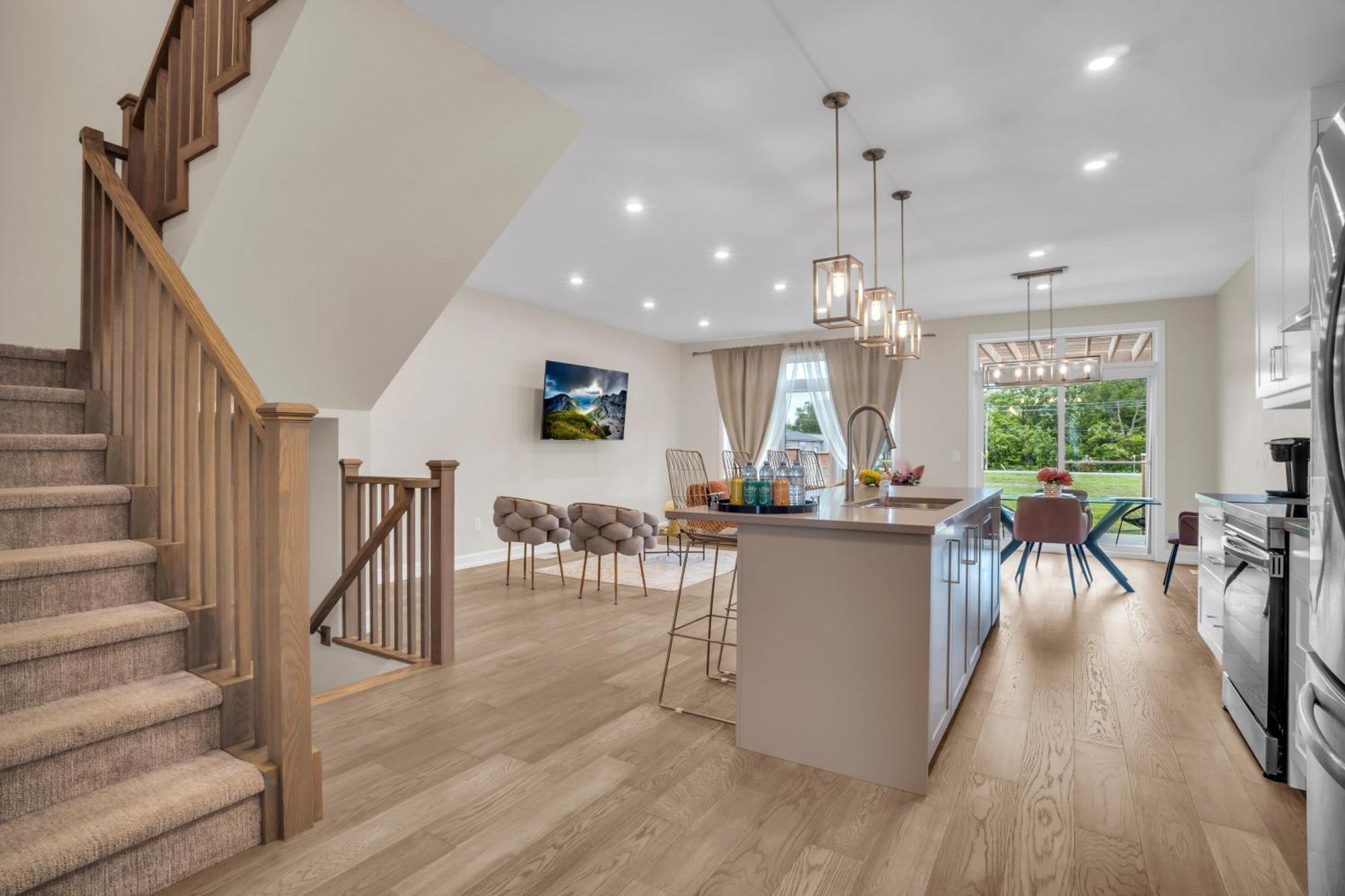 Luxury Niagara 3 Bdr Townhouse /Garage Lägenhet Exteriör bild